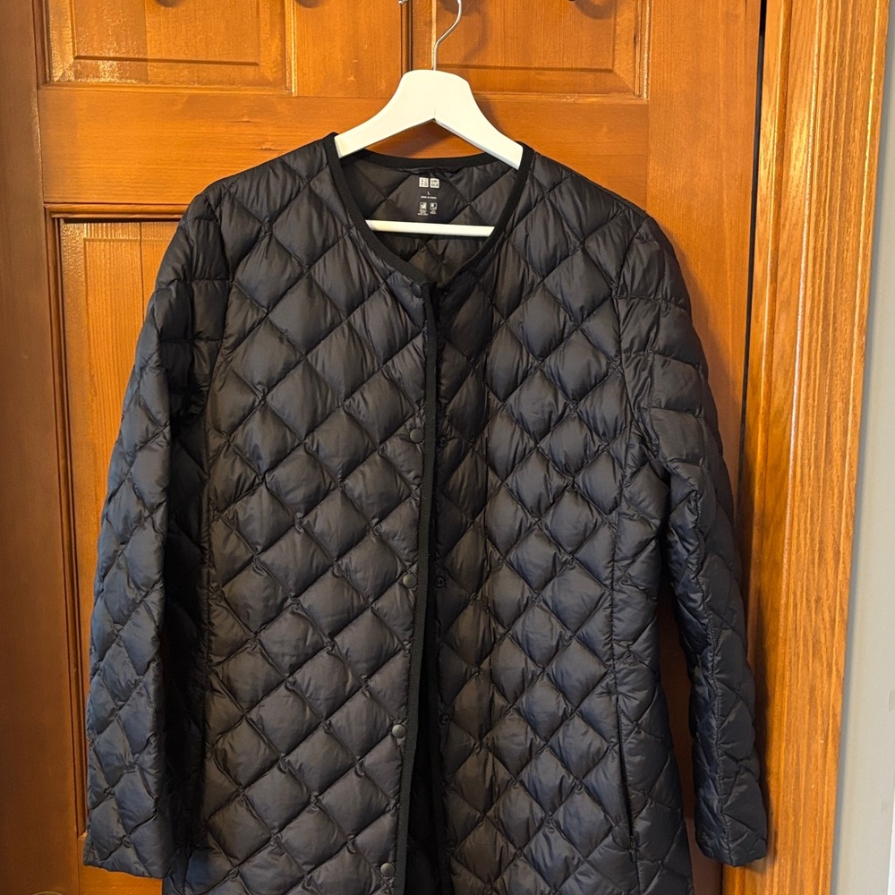 Uniqlo Women's Black Puffer Coat